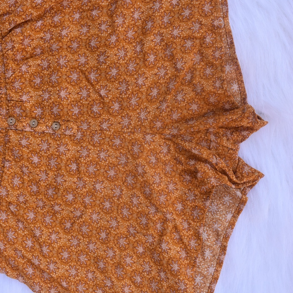 SO Button Front Gauze Short! - Picture 5 of 6